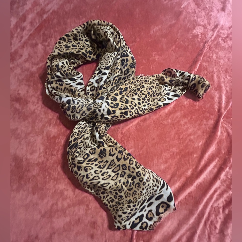 Elegant Leopard Print Large Wrap 72 x 36